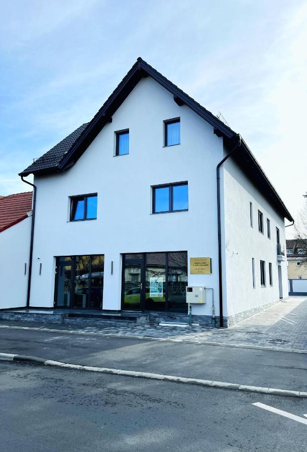 Glam Studios Sibiu Exteriör bild
